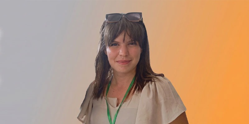 Lisa Serik  « Seg tɣuri i d-tettlal tira »